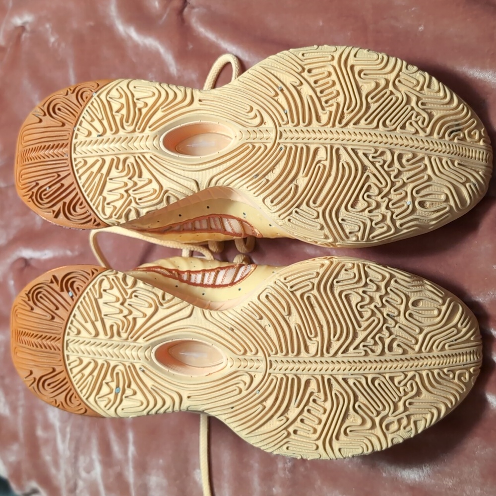 LeBron XXI Nike Basketball Melon Sneakers - Picture 5 of 10